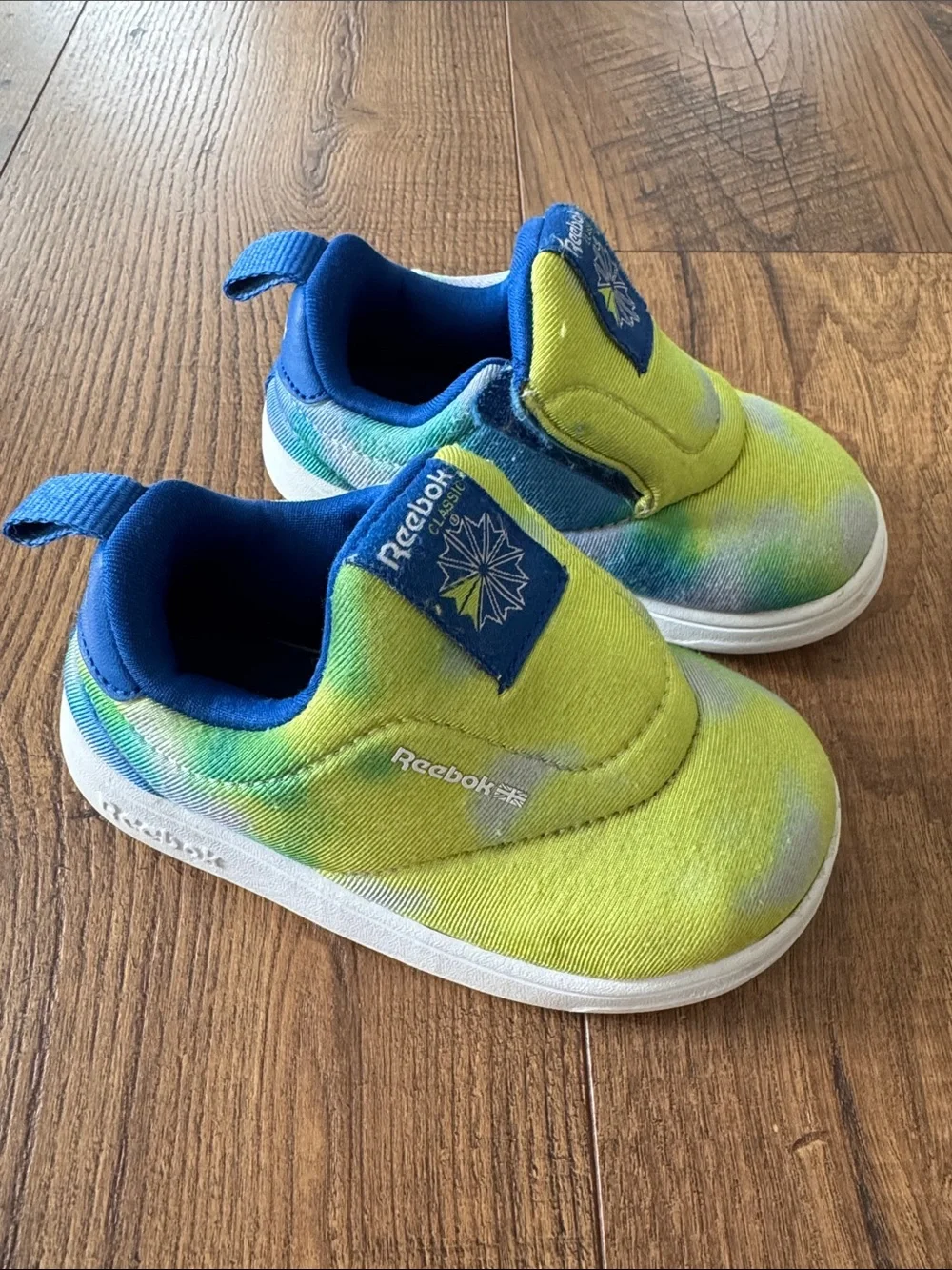 Reebok toddler sneakers, size 6